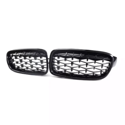 BMW F30, F31 (11-18) juodos, blizgios, diamond grotelės